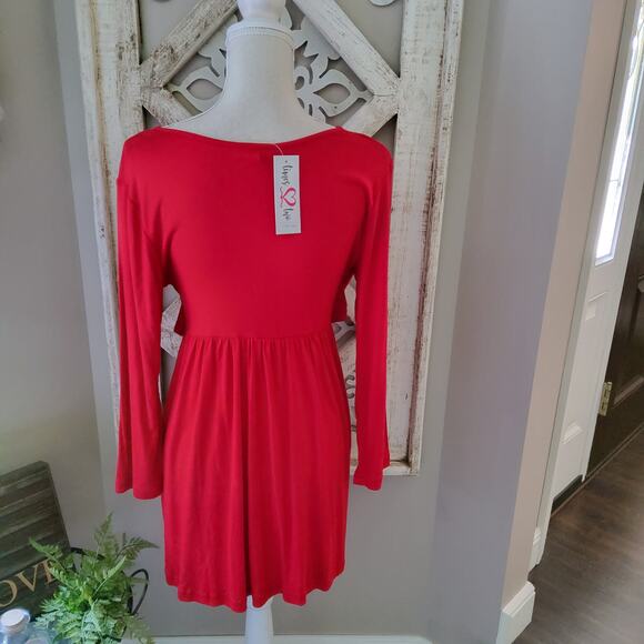 Times Two Maternity 3/4 Sleeve Layered Button Front Nursing Tunic Top in Red - Picture 5 of 8